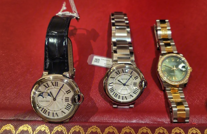 卡地亚手表的表盘变色了怎么办？