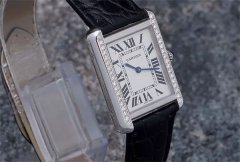 揭秘卡地亚机械表机芯防锈新招：实用技巧深度解析